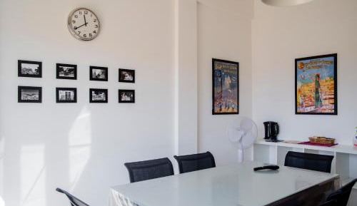 Four-Bedroom Apartment with Balcony 