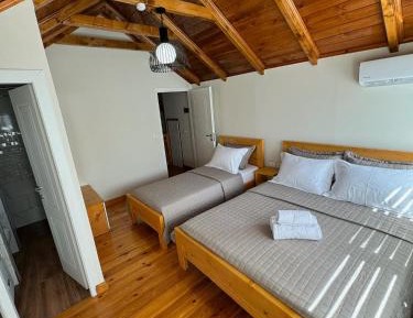 Triple Room with Bathroom