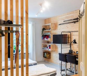 One-Bedroom Apartment