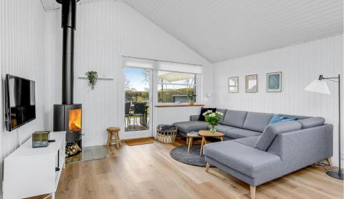 Three-Bedroom Holiday Home 