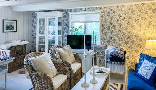 One-Bedroom Holiday Home