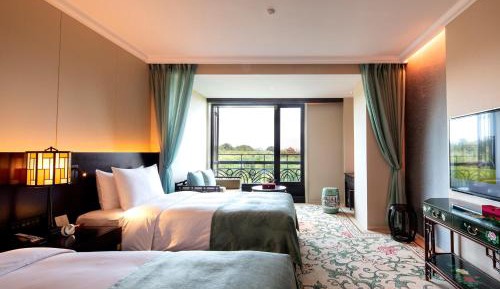 Imperial City View Room with Twin Bed