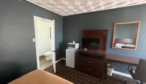 Queen Room with Garden View