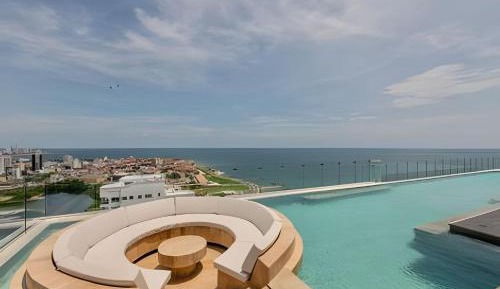 Deluxe One-Bedroom Apartment with City View