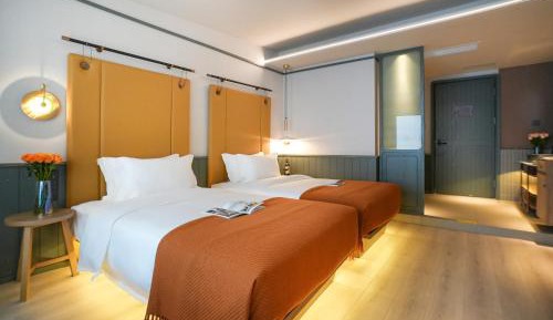 Standard Twin Room