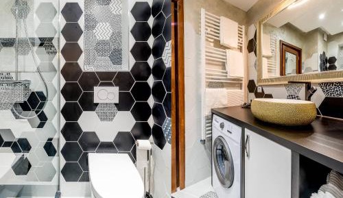 Studio Apartment with Queen Bed