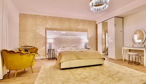 Deluxe Double Room with Shower