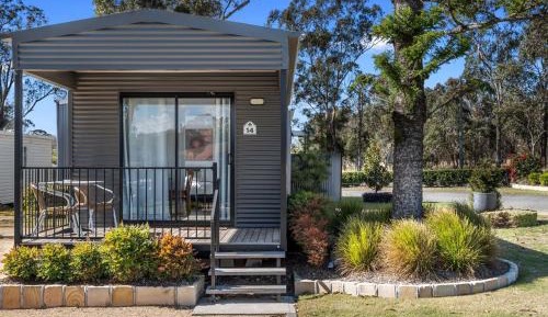 Deluxe One-Bedroom Cabin