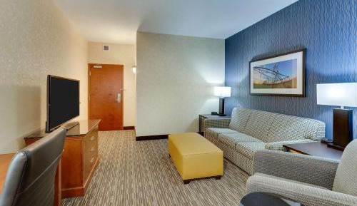 Queen Suite with Sofa Bed