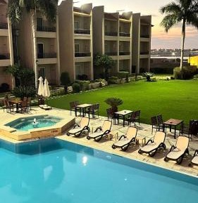 Superior King Suite
