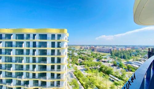 Two-Bedroom Apartment with Balcony