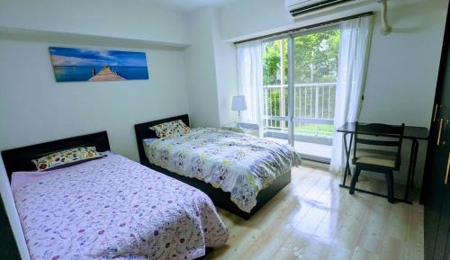 Standard Twin Room with Shared Bathroom