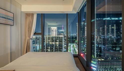 Two-Bedroom Deluxe Apartment with Harbor View