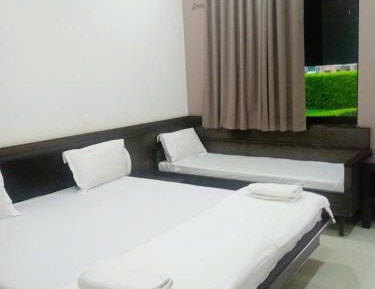 Deluxe Double Room with Extra Bed