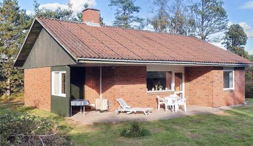 Three-Bedroom Holiday Home 