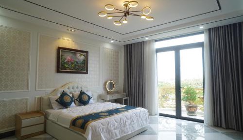 Family Suite with Balcony