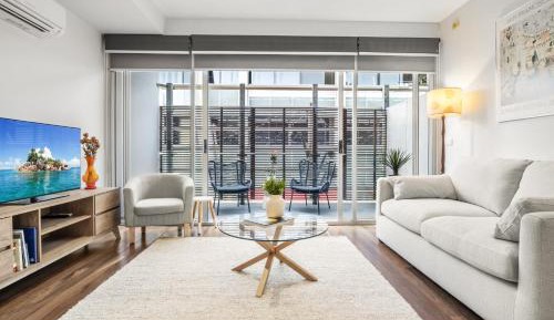 One-Bedroom Apartment with Balcony