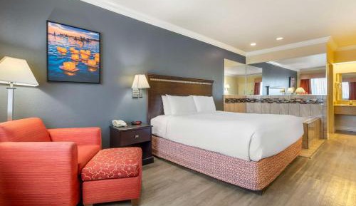 King Room with Spa Bath - Non Smoking