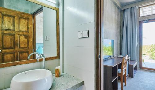 Deluxe Double or Twin Room with Sea View