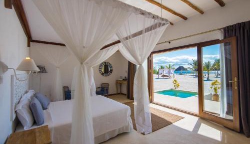 One Bedroom Beachfront Bungalow 