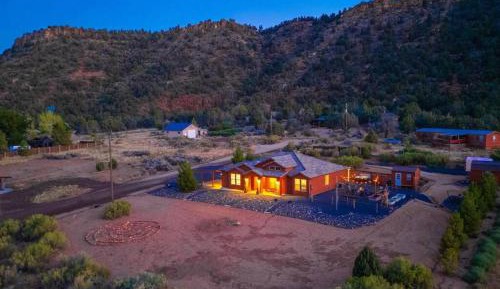 Four-Bedroom Holiday Home