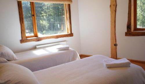 Deluxe Queen Suite