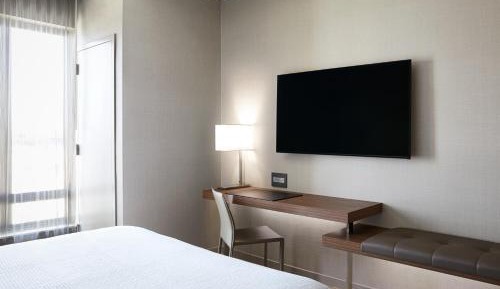King Room - Hearing Accessible