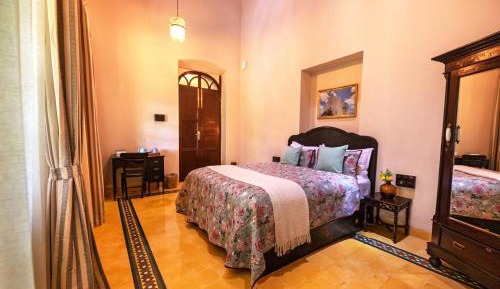 Curtorim Room with Balcony
