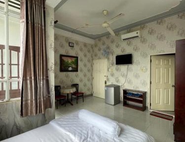 Double Room with Balcony (2 Adults + 1 Child)