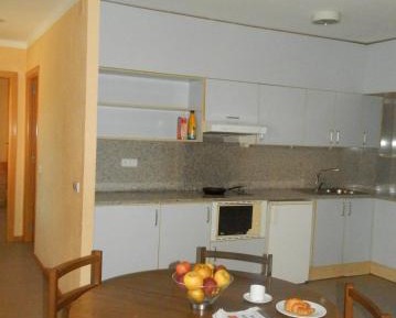 Two-Bedroom Apartment (4-6 Adults)