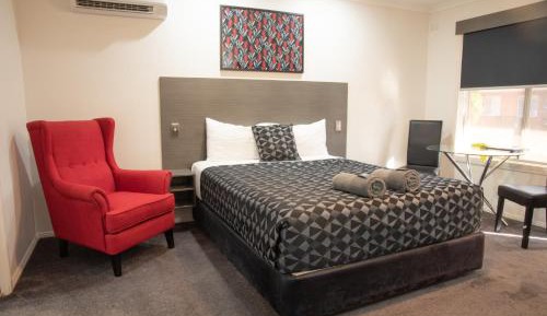 Queen Room with Spa Bath