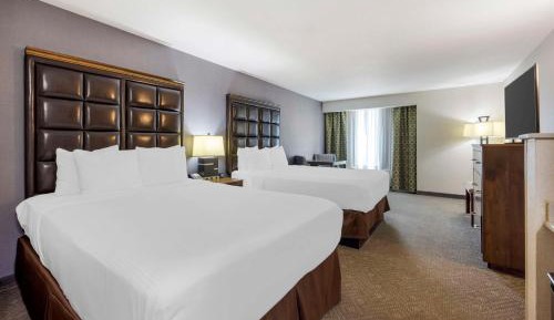 Two Room Suite with Three Queen Beds