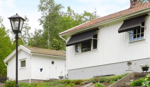 One-Bedroom Holiday Home