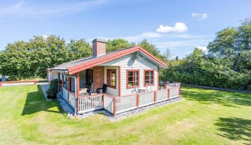 Three-Bedroom Holiday Home 