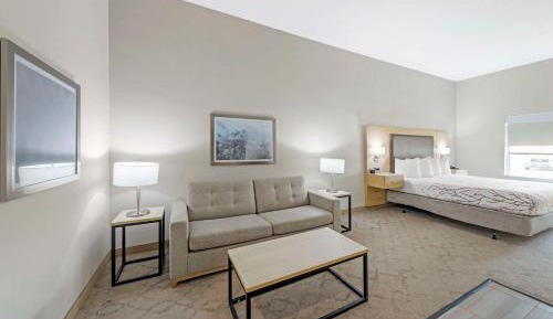 King Suite with Sofa Bed