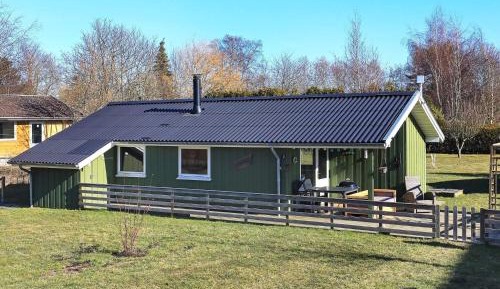 Three-Bedroom Holiday Home 