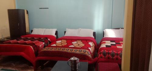 Room #1285540506