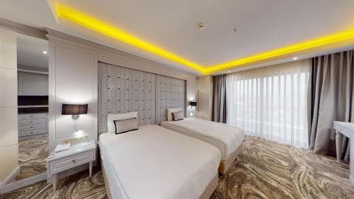 Queen Suite