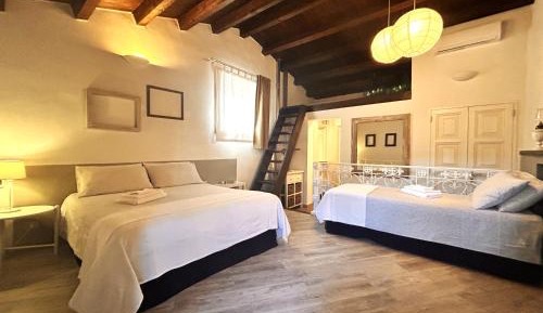 Triple Room with Private Bathroom