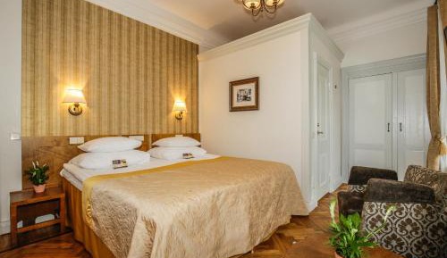 Deluxe Double or Twin Room with free visit to Sauna Center