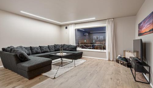 Five-Bedroom Holiday Home