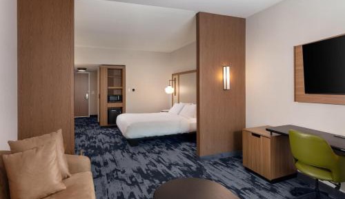 Extended King Suite with Sofa Bed