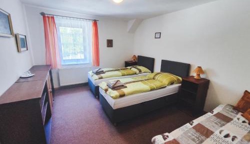 Double or Twin Room with Private Bathroom
