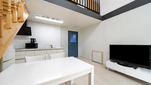 Studio 1