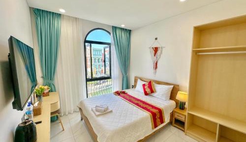 King Room with Lake View