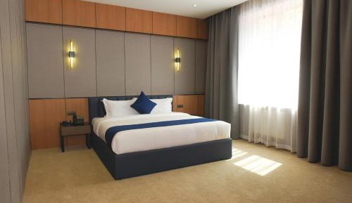 Deluxe King Room