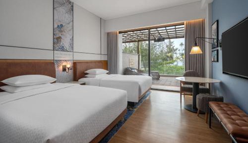 Cabana Twin, Pool View, Terrace