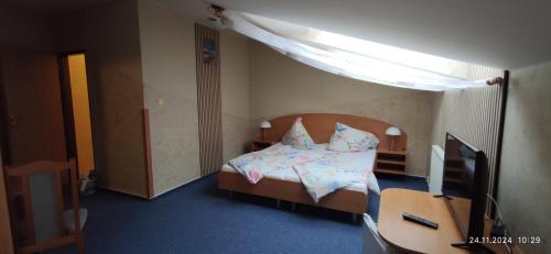 Standard Queen Room with Two Queen Beds