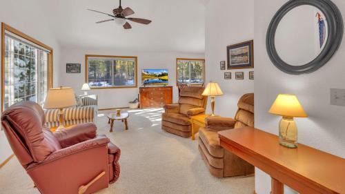 Three-Bedroom Holiday Home 