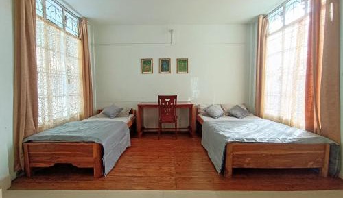 Twin Room with Mountain View
